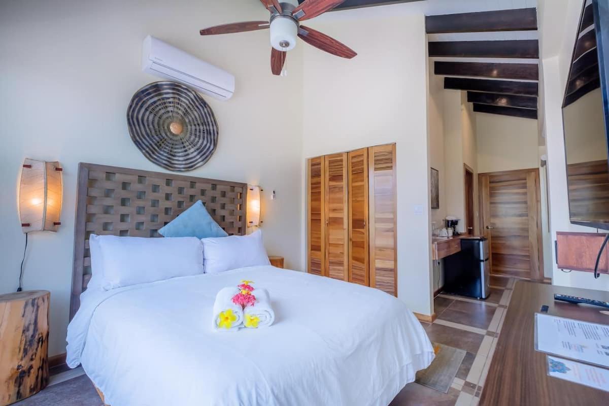 Brisa Oceano Resort Placencia Exteriör bild
